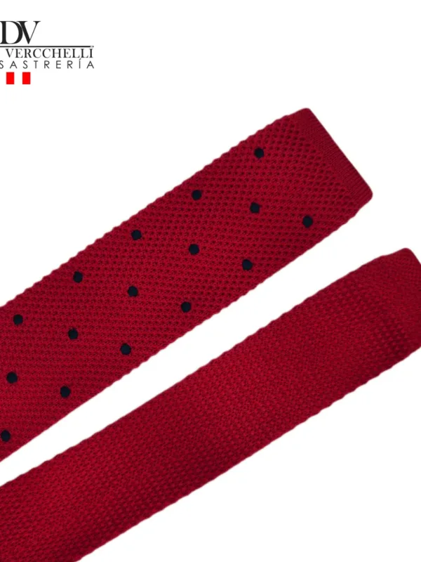 corbata SIN CODIGO ROJO CON BOLITAS A